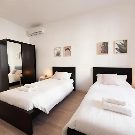 The Best Rent - Spacious Apartment Near Roma Termini Station-2